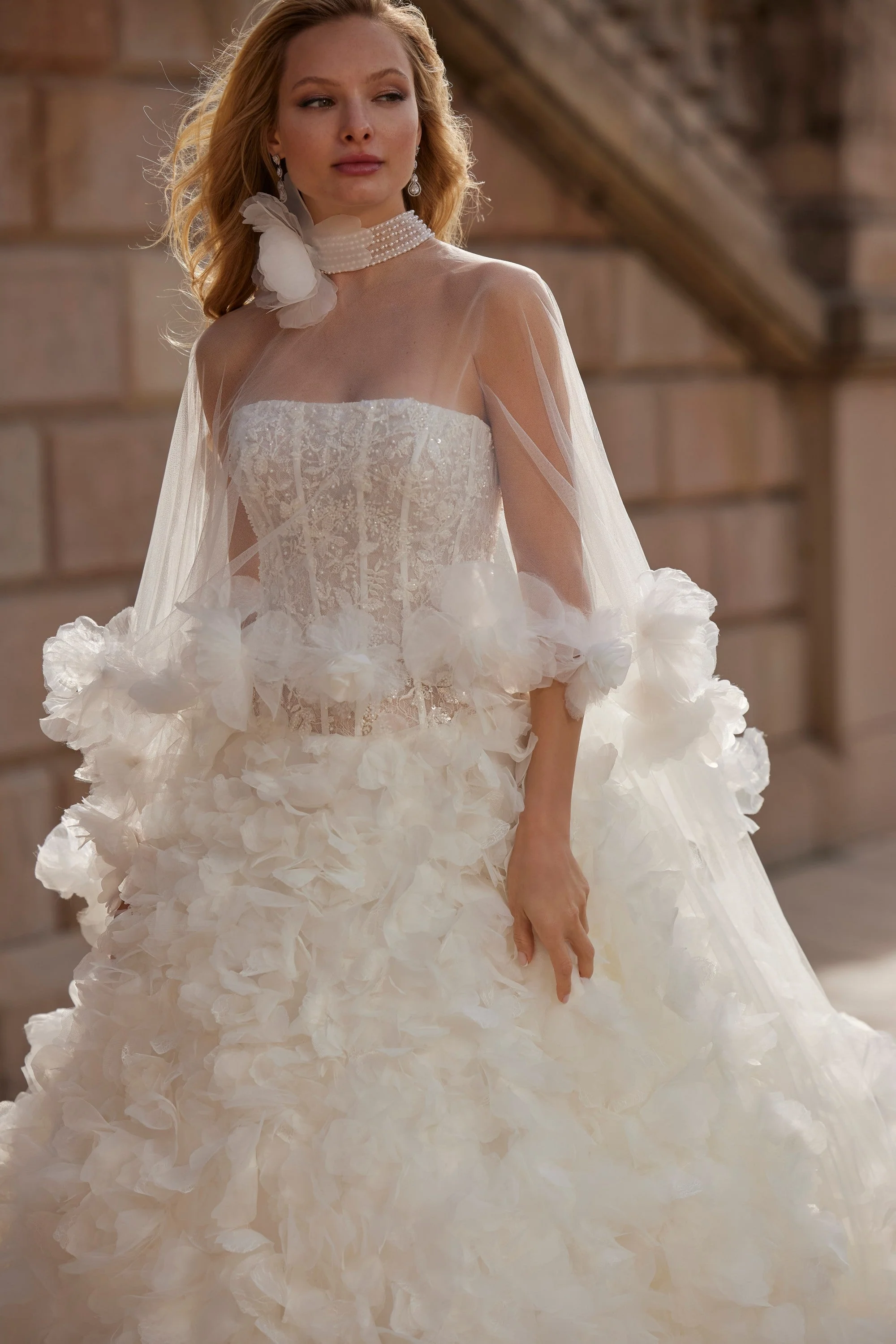 Cape - 10235 - Image 4