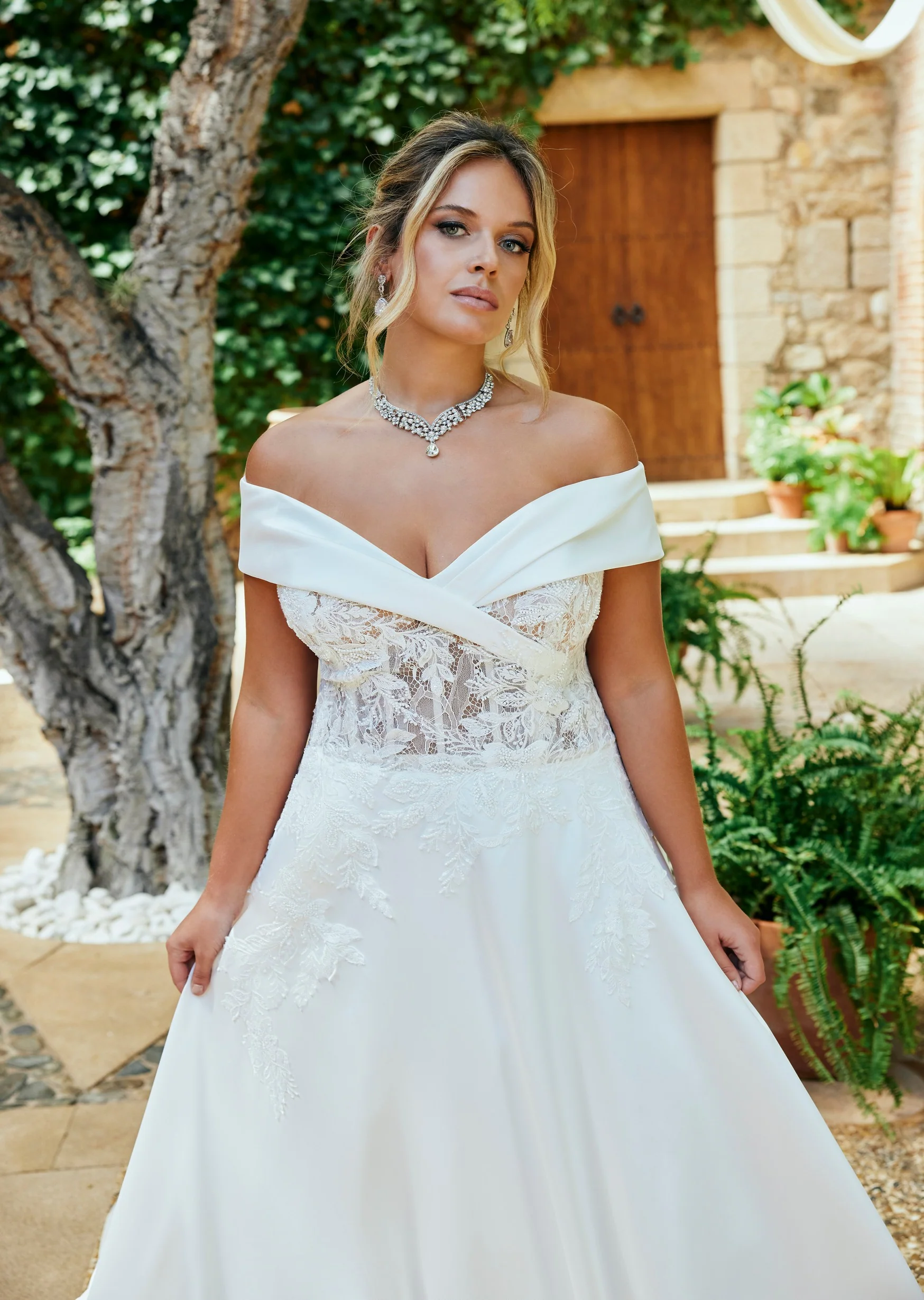 Alana Wedding Dress - 19001 - Image 3