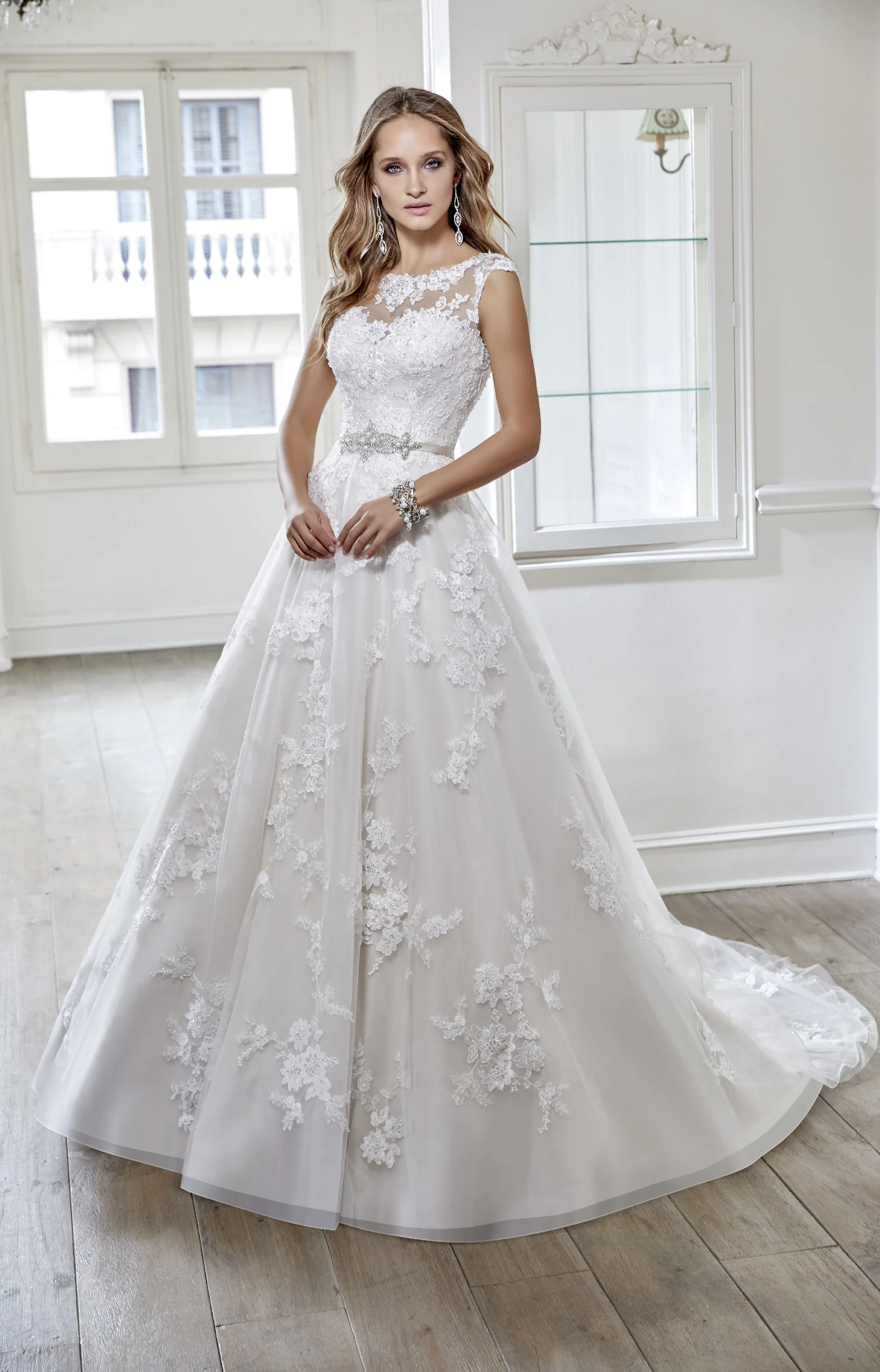 ROBYN WEDDING DRESS - 68060